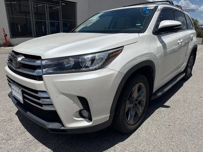 Used 2017 Toyota Highlander Limited Platinum