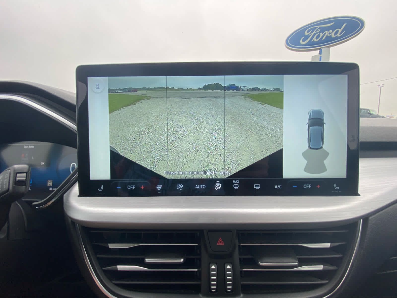 Used 2025 Ford Escape Platinum AWD/4WD image 34