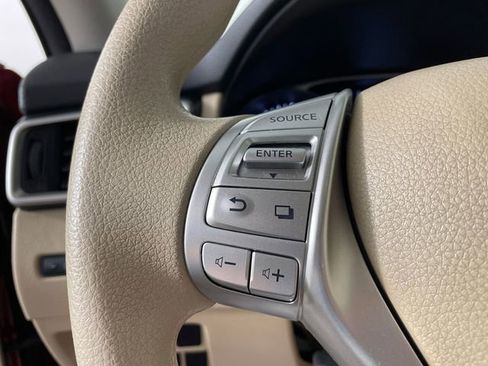 Used 2015 Nissan Rogue S w/ S Family Package FWD image 10