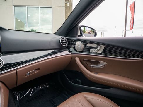 Used 2021 Mercedes-Benz E 350 Sedan image 42