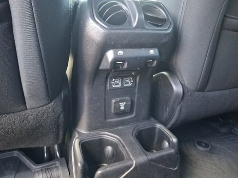 Used 2018 Jeep Wrangler Unlimited Sahara w/ Dual Top Group AWD/4WD image 11