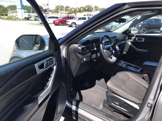 Used 2021 Ford Explorer XLT RWD image 13