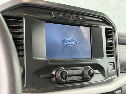 Used 2022 Ford F150 XLT w/ Trailer Tow Package image 3