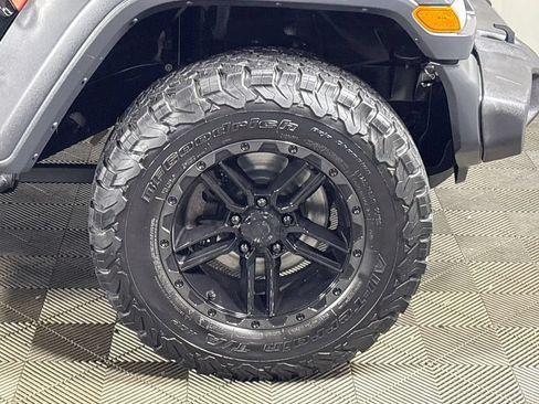 Used 2020 Jeep Wrangler Sport AWD/4WD image 21