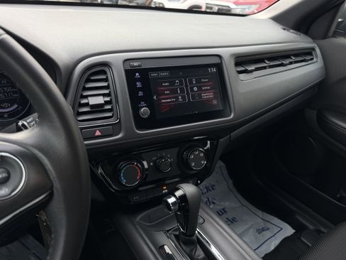 Used 2019 Honda HR-V Sport image 16