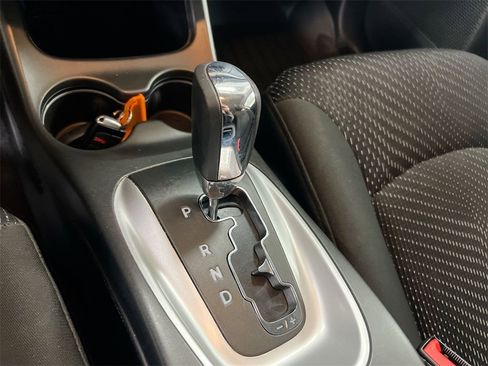 Used 2019 Dodge Journey SE w/ Connectivity Group image 16