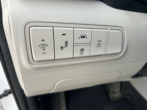 Used 2019 Hyundai Tucson Value AWD/4WD image 17