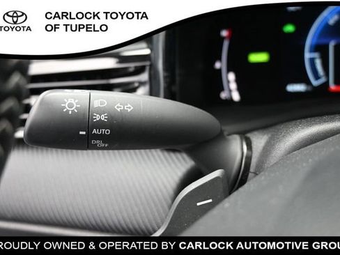 Used 2025 Toyota Camry SE w/ Multimedia Upgrade Package FWD image 18