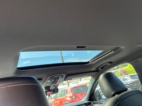 New 2025 Jeep Grand Cherokee L Altitude image 9