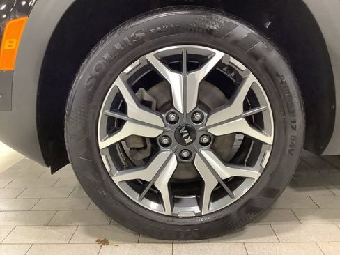 Used 2021 Kia Seltos EX image 29
