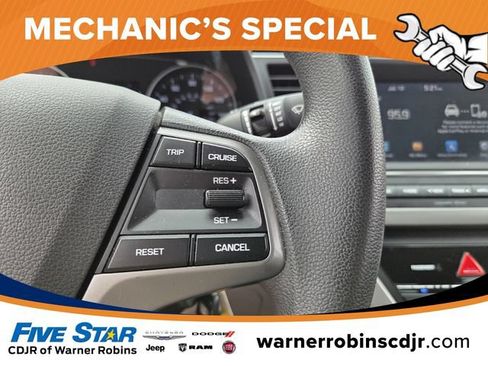 Used 2017 Hyundai Elantra SE FWD image 26
