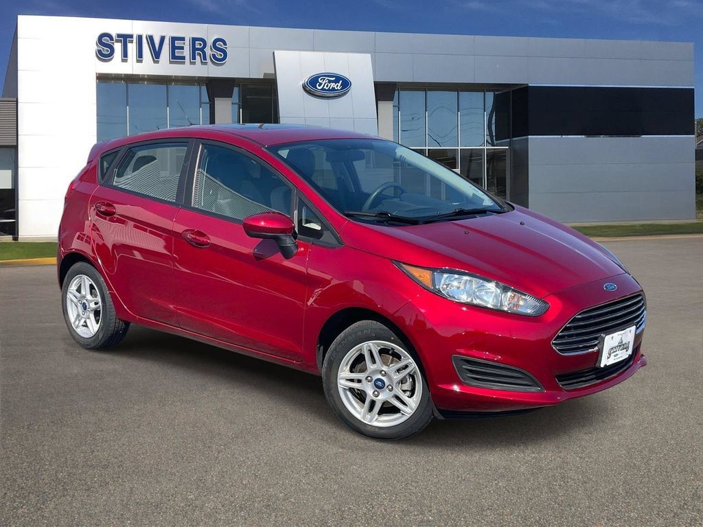 Used 2017 Ford Fiesta SE FWD image 1