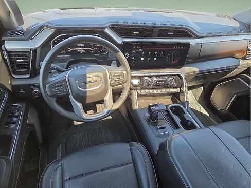 Used 2024 GMC Sierra 1500 Denali w/ Technology Package AWD/4WD image 6