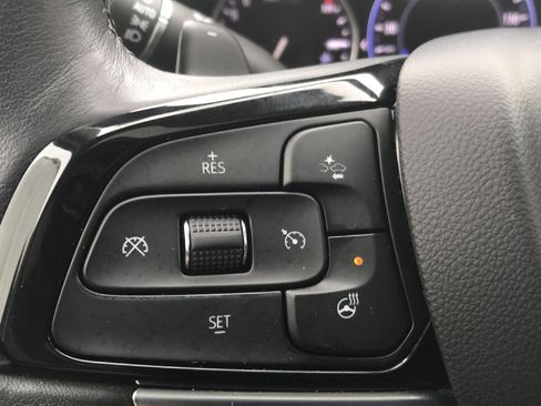 Certified 2022 Buick Enclave Avenir w/ Trailering Package, 5000 lbs. AWD/4WD image 46