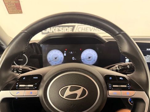 Used 2025 Hyundai Elantra SEL FWD image 32