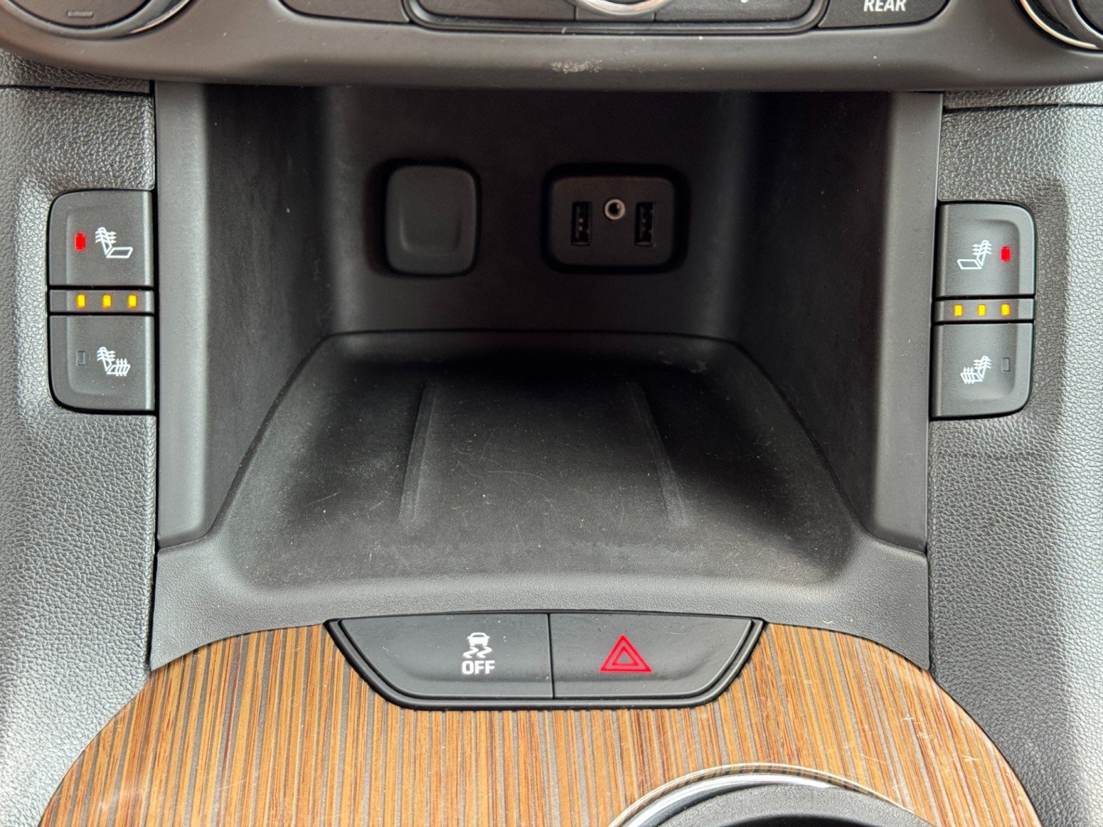 Used 2018 GMC Acadia SLE w/ Driver Alert Package I AWD/4WD image 25