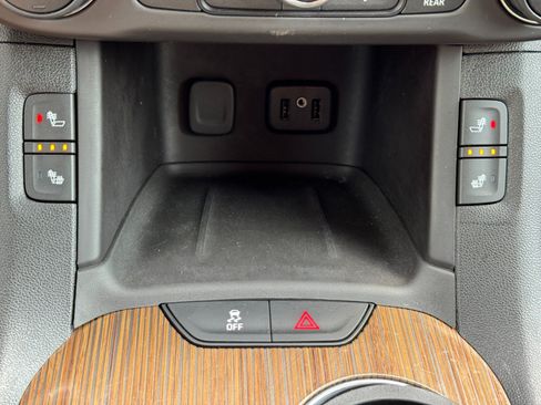 Used 2018 GMC Acadia SLE w/ Driver Alert Package I AWD/4WD image 25