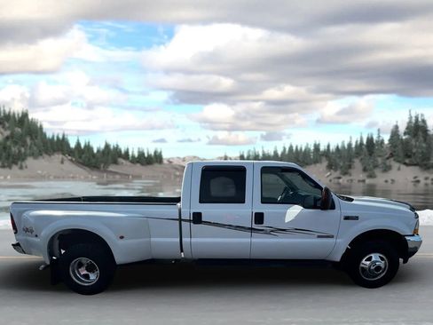 Used 2004 Ford F350 XLT AWD/4WD image 2