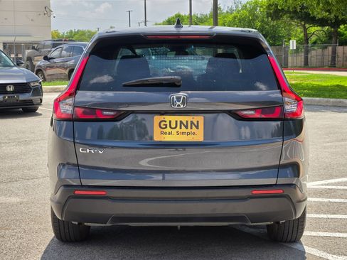Used 2025 Honda CR-V LX image 4