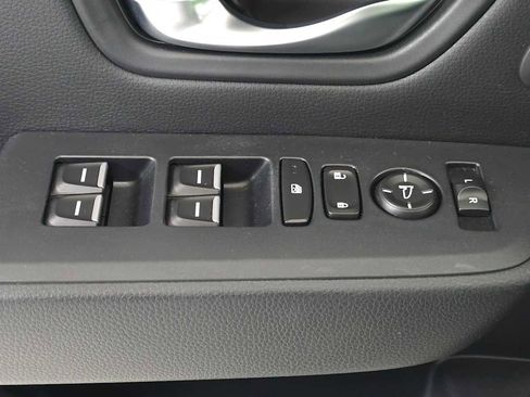 Used 2025 Honda Pilot Touring image 25
