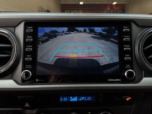 Used 2023 Toyota Tacoma TRD Off-Road w/ Technology Package AWD/4WD image 32