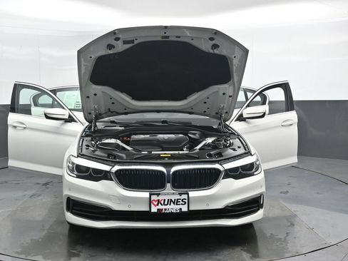 Used 2019 BMW 530e xDrive w/ Convenience Package AWD/4WD image 49