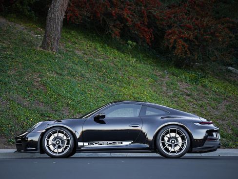 Used 2024 Porsche 911 GT3 image 2