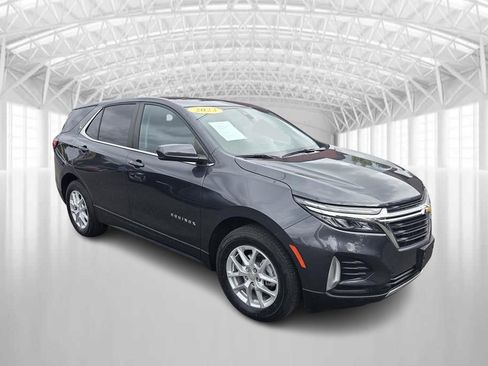 Used 2023 Chevrolet Equinox LT AWD/4WD image 2