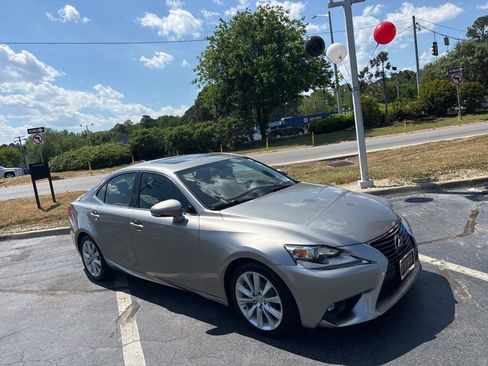 Used 2016 Lexus IS 200t RWD image 1