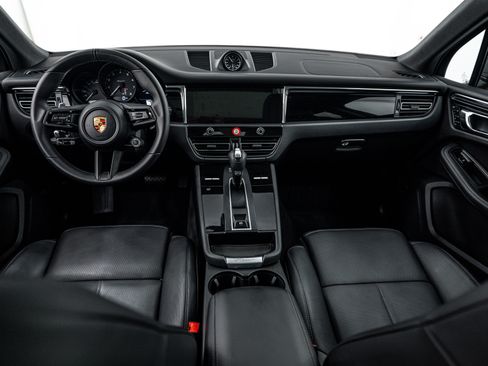 Certified 2026 Porsche Macan Turbo AWD/4WD image 12