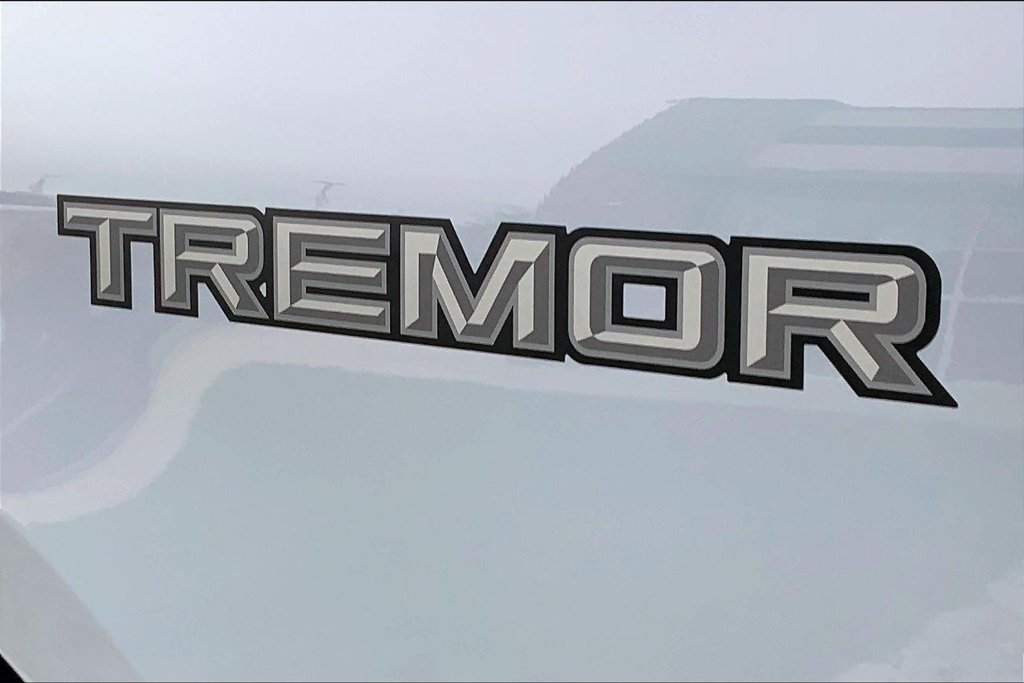 Used 2026 Ford F350 Lariat w/ Tremor Off-Road Package AWD/4WD image 6