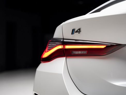 Used 2023 BMW i4 M50 w/ Premium Package image 27