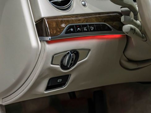 Used 2015 Mercedes-Benz S 550 4MATIC Sedan image 29