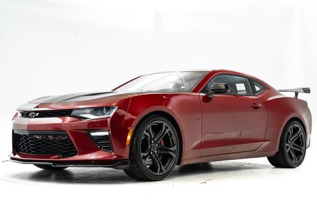 Used 2017 Chevrolet Camaro SS RWD image 9