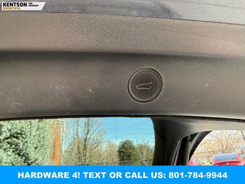 Used 2023 Tesla Model Y Long Range AWD/4WD image 35
