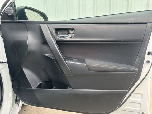 Used 2017 Toyota Corolla LE w/ LE Premium Package image 16