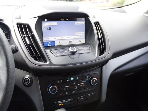 Used 2019 Ford Escape SE AWD/4WD image 18