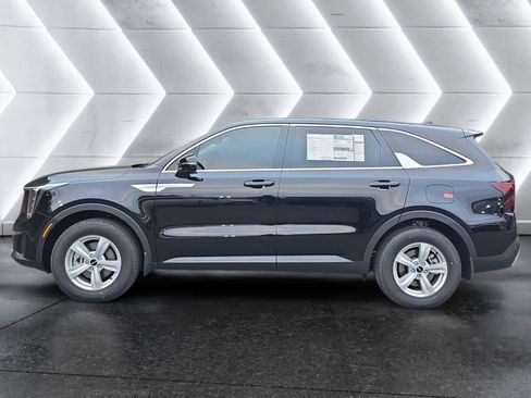 New 2026 Kia Sorento LX FWD image 2