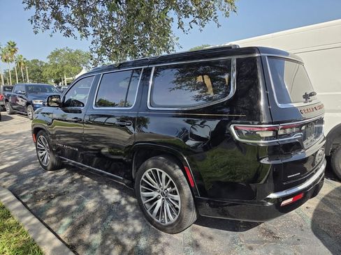 Used 2023 Jeep Grand Wagoneer Series III AWD/4WD image 4