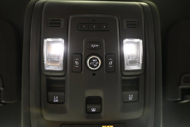Used 2022 Chevrolet Suburban Z71 w/ Off-Road Capability Package AWD/4WD image 28