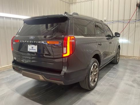 Used 2025 Ford Expedition King Ranch image 27