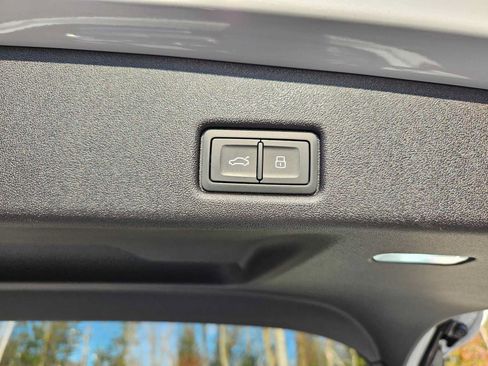 New 2025 Audi Q5 Premium Plus AWD/4WD image 22