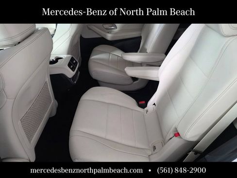 Certified 2025 Mercedes-Benz GLS 450 4MATIC image 11