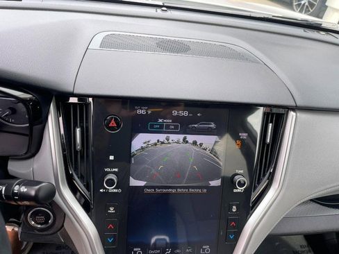 Used 2021 Subaru Outback Premium image 32