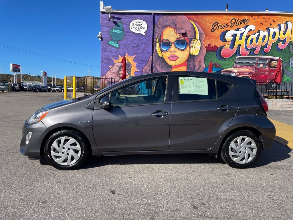 Used 2015 Toyota Prius C One FWD image 2