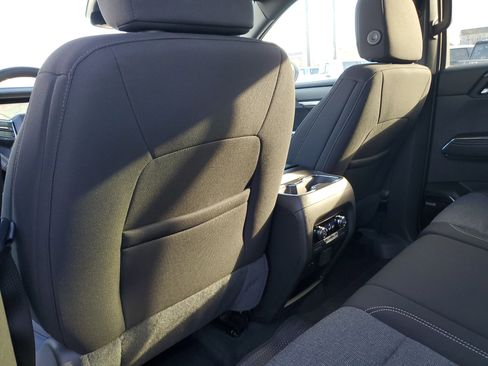 New 2025 GMC Acadia Elevation image 28