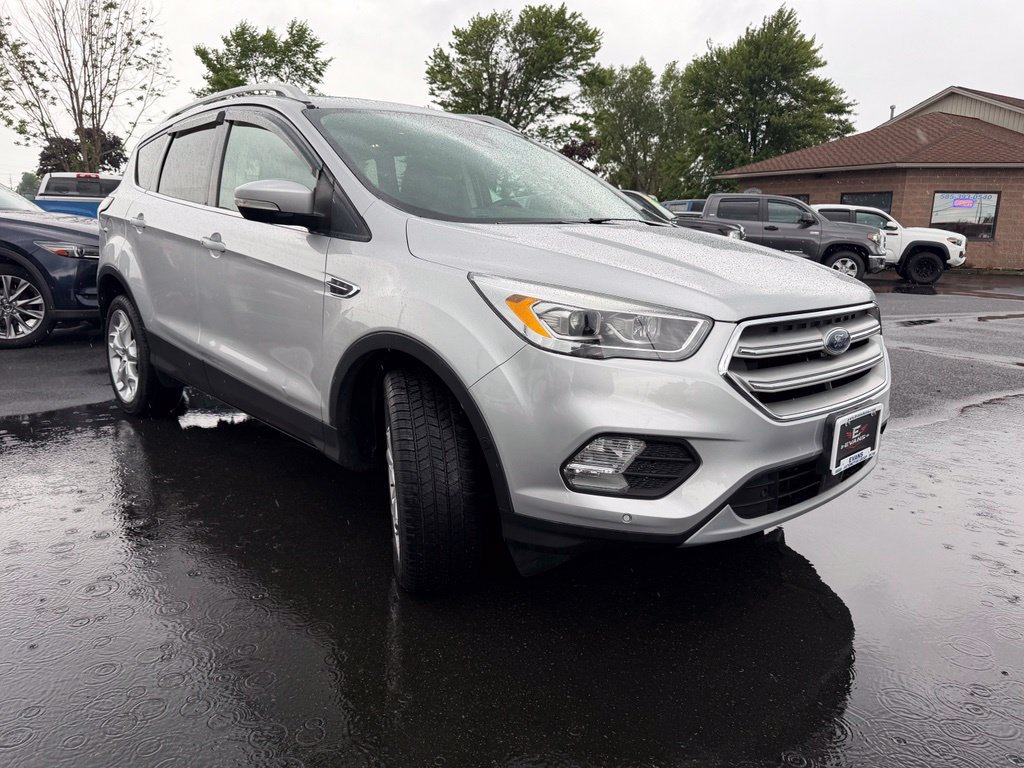 Used 2018 Ford Escape Titanium w/ Ford Safe & Smart Package AWD/4WD image 3