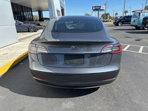 Used 2020 Tesla Model 3 Standard Range image 4