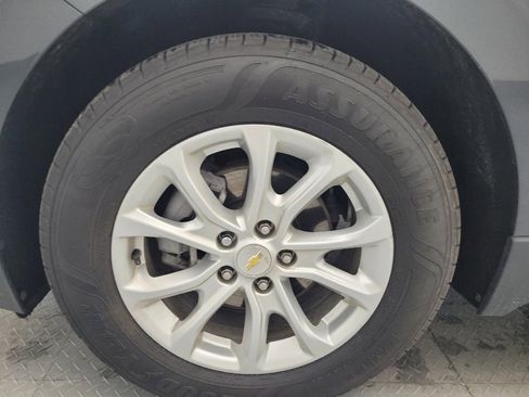 Used 2020 Chevrolet Equinox LT w/ Driver Convenience Package image 31