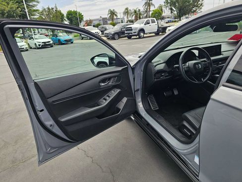 Used 2025 Honda Accord Sport image 19